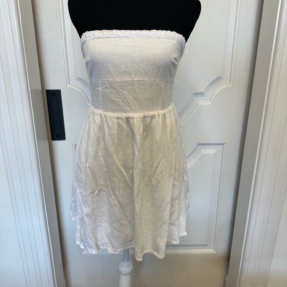 Altar’d State Woven White Strapless Dress Mini NWOT